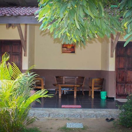 Harrys Oceanhouse 2 Pacitan Apartment Exterior photo