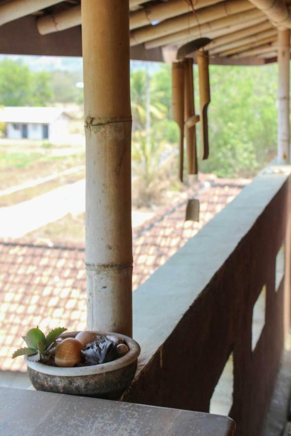 Harrys Oceanhouse 2 Pacitan Apartment Exterior photo
